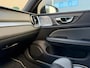 Volvo S60 2.0 T5 Intro Edition R-design Pano hud trekhaak Leer Carplay 360 B&W