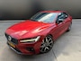 Volvo S60 2.0 T5 Intro Edition R-design Pano hud trekhaak Leer Carplay 360 B&W