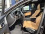 Volvo XC60 2.0 T8 Plug-in hybrid AWD Ultimate Dark / Automaat / NL-Auto / 455PK ! / Dealer-Onderhouden / Stoelen met Massagefunctie / Stoel- en Stuurverwarming / Open-Panodak / Adaptieve Cruise-Control + Pilot-Assist / Stoelverkoeling / Head-Up Display / Apple-Carlay & Android-Auto / 360°-Camera / Bowers & Wilkins Audio / Dodehoek-Detectie / Elektr.- Stoelen met Geheugen / Elektr.-Achterklep / Draadloze-Telefoonlader / Keyless / Full-LED / DAB Radio-Bluetooth / Navi / 21'' LMV / ENZ.