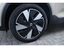 Volvo EX40 Single Motor Extended Range Plus 82 kWh | Trekhaak | Verwarmbare voorstoelen en stuurwiel | Warmtepomp | Premium audio by Harman Kardon | Keyless