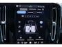 Volvo EX40 Single Motor Extended Range Plus 82 kWh | Trekhaak | Verwarmbare voorstoelen en stuurwiel | Warmtepomp | Premium audio by Harman Kardon | Keyless