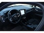 Volvo EX40 Single Motor Extended Range Plus 82 kWh | Trekhaak | Verwarmbare voorstoelen en stuurwiel | Premium audio by Harman Kardon | Apple carplay/Android auto | Warmtepomp |