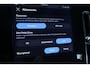 Volvo EX40 Single Motor Extended Range Plus 82 kWh | Trekhaak | Verwarmbare voorstoelen en stuurwiel | Premium audio by Harman Kardon | Apple carplay/Android auto | Warmtepomp |