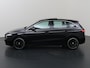 Mercedes-Benz B-klasse 200 Luxury Line | Panoramadak | Stoelverwarming | Widescreen | Dodehoekassistent |