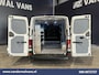 Volkswagen Crafter 2.0 TDI 141pk L3H2 L2H1 Euro6 Airco | Camera | Apple Carplay | Android Auto Parkeersensoren, Bijrijdersbank, 3000kg trekvermogen