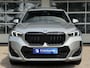 BMW X1 sDrive18i M SPORT | PANORAMA | PREMIUM PACK | ADAPT. CRUISE | KEYLESS ENTRY | STOELVERWARMING | 19 INCH LM VELGEN |