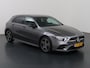 Mercedes-Benz A-klasse 180 Business Solution AMG | Night | Getint glas | Stoelverwarming | Widescreen | Sfeerverlichting |