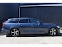 Volvo V90 T6 Plug-in hybrid AWD Ultimate Dark | Luchtvering Achter | Head Up Display | Massage | Stoelkoeling & Verwarming | Standkachel | Panoramisch Schuif-/Kanteldak | Harman Kardon Premium Sound | BLIS | Adaptieve Cruise Control | Google | Apple Carplay | Parkeercamera | Getint Glas |