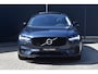 Volvo V90 T6 Plug-in hybrid AWD Ultimate Dark | Luchtvering Achter | Head Up Display | Massage | Stoelkoeling & Verwarming | Standkachel | Panoramisch Schuif-/Kanteldak | Harman Kardon Premium Sound | BLIS | Adaptieve Cruise Control | Google | Apple Carplay | Parkeercamera | Getint Glas |