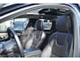 Volvo V90 T6 Plug-in hybrid AWD Ultimate Dark | Luchtvering Achter | Head Up Display | Massage | Stoelkoeling & Verwarming | Standkachel | Panoramisch Schuif-/Kanteldak | Harman Kardon Premium Sound | BLIS | Adaptieve Cruise Control | Google | Apple Carplay | Parkeercamera | Getint Glas |