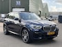 BMW X5 xDrive45e High Executive BOMVOL! | PANO | HARMAN KARDON | LASER LED | ELEK. ACHTER KLEP | ELEK. TREKHAAK | STOELVERWARMING | ELEK. MEM. SEAT | ACHTERUITRIJCAMERA | 22'' VELGEN | RIJKLAAR PRIJS + 12 MND BOVAG GARANTIE |