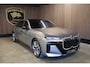 BMW 7-Serie M760e xDrive|571 pk|Skylounge|BMW Iconic Glow kristalkoplampen |Carbon & Kristal int.|Theatre Scr.|Automatic doors