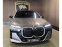BMW 7-Serie M760e xDrive|571 pk|Skylounge|BMW Iconic Glow kristalkoplampen |Carbon & Kristal int.|Theatre Scr.|Automatic doors