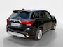 Mitsubishi Outlander 2.4 PHEV Intense Apple Carplay/Android Auto , electronic climate controle , leder , stoelverwarming , lm velgen , cruise , trekhaak .