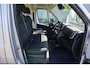 Peugeot Boxer 2.2 BlueHDi 140 L3H2 3.5t Zwaar in Topstaat |Trekhaak |FULL-LED |Groot scherm |Camera |Cruise |Navi |Carplay |Android auto |EURO6 |1e eigenaar |3500 KG |Metallic