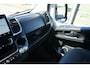 Peugeot Boxer 2.2 BlueHDi 140 L3H2 3.5t Zwaar in Topstaat |Trekhaak |FULL-LED |Groot scherm |Camera |Cruise |Navi |Carplay |Android auto |EURO6 |1e eigenaar |3500 KG |Metallic