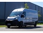 Peugeot Boxer 2.2 BlueHDi 140 L3H2 3.5t Zwaar in Topstaat |Trekhaak |FULL-LED |Groot scherm |Camera |Cruise |Navi |Carplay |Android auto |EURO6 |1e eigenaar |3500 KG |Metallic