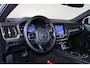 Volvo V60 T8 Recharge AWD Plus Dark - Panorama/schuifdak - IntelliSafe Assist & Surround - 360º Camera - Harman/Kardon audio - Verwarmde voorstoelen, stuur & achterbank - Parkeersensoren voor & achter - Elektr. bedienb. voorstoelen met geheugen - Head up display - Extra getint glas - Inklapbare trekhaak - 18' LMV