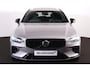 Volvo V60 T8 Recharge AWD Plus Dark - Panorama/schuifdak - IntelliSafe Assist & Surround - 360º Camera - Harman/Kardon audio - Verwarmde voorstoelen, stuur & achterbank - Parkeersensoren voor & achter - Elektr. bedienb. voorstoelen met geheugen - Head up display - Extra getint glas - Inklapbare trekhaak - 18' LMV