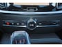 Volvo V60 T8 Recharge AWD Plus Dark - Panorama/schuifdak - IntelliSafe Assist & Surround - 360º Camera - Harman/Kardon audio - Verwarmde voorstoelen, stuur & achterbank - Parkeersensoren voor & achter - Elektr. bedienb. voorstoelen met geheugen - Head up display - Extra getint glas - Inklapbare trekhaak - 18' LMV