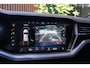 Volkswagen Touareg 3.0 TSi 4MOTION R|Rijklaar!|462PK!|Hybride|Pano|Luchtvering|Stuurwielverwarming|Trekhaak|Lapiz Blue|Carplay|AndroidAuto