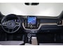 Volvo XC60 T6 Recharge AWD Plus Bright - Luchtvering - IntelliSafe Assist & Surround - Harman/Kardon audio - Adaptieve LED koplampen - Parkeercamera achter - Verwarmde voorstoelen, stuur & achterbank - Parkeersensoren voor & achter - Elektr. bedienb. voorstoelen met geheugen - Inklapbare trekhaak - 22' LMV