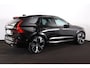 Volvo XC60 T6 Recharge AWD Plus Bright - Luchtvering - IntelliSafe Assist & Surround - Harman/Kardon audio - Adaptieve LED koplampen - Parkeercamera achter - Verwarmde voorstoelen, stuur & achterbank - Parkeersensoren voor & achter - Elektr. bedienb. voorstoelen met geheugen - Inklapbare trekhaak - 22' LMV