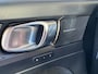 Volvo XC40 Recharge Pro Adaptive Cruise All-Season Banden Panoramadak AppleCarplay Elec. inklapbare trekhaak Leder/Alcantara Wifi