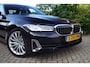 BMW 5-Serie 530e Business Edition Plus Autom Schuifdak Luxe Leder Adaptieve Cruise Softclose Head-Up Navi Camera Clima ENZ NL Auto