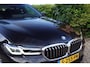 BMW 5-Serie 530e Business Edition Plus Autom Schuifdak Luxe Leder Adaptieve Cruise Softclose Head-Up Navi Camera Clima ENZ NL Auto