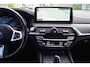BMW 5-Serie 530e Business Edition Plus Autom Schuifdak Luxe Leder Adaptieve Cruise Softclose Head-Up Navi Camera Clima ENZ NL Auto