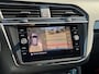 Volkswagen Tiguan 1.5 TSI Highline Business R - schuif/kanteldak - leer - elec. stoel