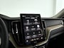 Volvo XC60 T6 Plug-in hybrid AWD Ultra Dark | Panoramadak | 360° camera | Harman Kardon | Head-up display | Stoel- en stuurverwarming
