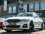 BMW 3-Serie Touring 320e xDrive M-Sport PANO 19 INCH CAMERA SHADOW LINE APPLE CARPLAY