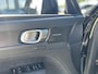 Volvo XC40 T4 Plug-in hybrid Ultimate Dark | Panoramadak | Trekhaak | Harman / Kardon | Power Seats |