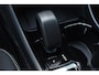 Volvo XC40 B4 211PK Automaat Plus Dark / Adaptive Cruise control / Extra getint glas / Harman Kardon / Elektrisch verstelbare stoelen met geheugen / Stoel- en stuurverwarming / Elektrisch panorama schuifdak / Trekhaak