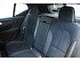 Volvo XC40 B4 211PK Automaat Plus Dark / Adaptive Cruise control / Extra getint glas / Harman Kardon / Elektrisch verstelbare stoelen met geheugen / Stoel- en stuurverwarming / Elektrisch panorama schuifdak / Trekhaak