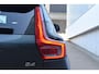 Volvo XC40 B4 211PK Automaat Plus Dark / Adaptive Cruise control / Extra getint glas / Harman Kardon / Elektrisch verstelbare stoelen met geheugen / Stoel- en stuurverwarming / Elektrisch panorama schuifdak / Trekhaak