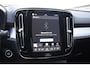 Volvo XC40 B4 211PK Automaat Plus Dark / Adaptive Cruise control / Extra getint glas / Harman Kardon / Elektrisch verstelbare stoelen met geheugen / Stoel- en stuurverwarming / Elektrisch panorama schuifdak / Trekhaak