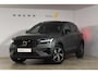 Volvo XC40 B4 211PK Automaat Plus Dark / Adaptive Cruise control / Extra getint glas / Harman Kardon / Elektrisch verstelbare stoelen met geheugen / Stoel- en stuurverwarming / Elektrisch panorama schuifdak / Trekhaak