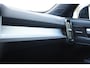 Volvo XC40 B4 211PK Automaat Plus Dark / Adaptive Cruise control / Extra getint glas / Harman Kardon / Elektrisch verstelbare stoelen met geheugen / Stoel- en stuurverwarming / Elektrisch panorama schuifdak / Trekhaak