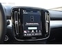 Volvo XC40 B4 211PK Automaat Plus Dark / Adaptive Cruise control / Extra getint glas / Harman Kardon / Elektrisch verstelbare stoelen met geheugen / Stoel- en stuurverwarming / Trekhaak