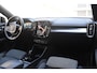Volvo XC40 B4 211PK Automaat Plus Dark / Adaptive Cruise control / Extra getint glas / Harman Kardon / Elektrisch verstelbare stoelen met geheugen / Stoel- en stuurverwarming / Trekhaak