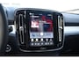 Volvo XC40 B4 211PK Automaat Plus Dark / Adaptive Cruise control / Extra getint glas / Harman Kardon / Elektrisch verstelbare stoelen met geheugen / Stoel- en stuurverwarming / Trekhaak