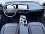 Kia EV6 Edition 77.4 kWh / SOH 100% / Fabrieksgarantie tot 18-06-2032 / 1.600 kg trekgewicht / Android Auto & Apple Carplay / Navigatie / Cruise Control Adaptief / Climate Control / DAB / Draadloze Telefoonlader / Camera / Parkeerassistent / 19" Lichtmetalen Wielen / Keyless entry & start /