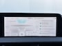 Kia EV6 Edition 77.4 kWh / SOH 100% / Fabrieksgarantie tot 18-06-2032 / 1.600 kg trekgewicht / Android Auto & Apple Carplay / Navigatie / Cruise Control Adaptief / Climate Control / DAB / Draadloze Telefoonlader / Camera / Parkeerassistent / 19" Lichtmetalen Wielen / Keyless entry & start /