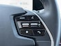 Kia EV6 Edition 77.4 kWh / SOH 100% / Fabrieksgarantie tot 18-06-2032 / 1.600 kg trekgewicht / Android Auto & Apple Carplay / Navigatie / Cruise Control Adaptief / Climate Control / DAB / Draadloze Telefoonlader / Camera / Parkeerassistent / 19" Lichtmetalen Wielen / Keyless entry & start /