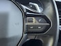 Peugeot 2008 1.2 PureTech Allure ✓Recent beurt gehad✓D-riem vv in 06-2025✓Camera°360✓Draadloze telefoonlader✓Carplay✓Keyless✓Automaat✓Trekhaak✓Halfleder✓Navi✓Clima✓Cruise✓131pk✓Lm velgen✓2e Eigenaar✓Pdc V+A✓Rijstrooksensor✓N.A.P✓Apk tot 04-2028