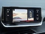Peugeot 2008 1.2 PureTech Allure ✓Recent beurt gehad✓D-riem vv in 06-2025✓Camera°360✓Draadloze telefoonlader✓Carplay✓Keyless✓Automaat✓Trekhaak✓Halfleder✓Navi✓Clima✓Cruise✓131pk✓Lm velgen✓2e Eigenaar✓Pdc V+A✓Rijstrooksensor✓N.A.P✓Apk tot 04-2028