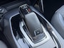 Peugeot 2008 1.2 PureTech Allure ✓Recent beurt gehad✓D-riem vv in 06-2025✓Camera°360✓Draadloze telefoonlader✓Carplay✓Keyless✓Automaat✓Trekhaak✓Halfleder✓Navi✓Clima✓Cruise✓131pk✓Lm velgen✓2e Eigenaar✓Pdc V+A✓Rijstrooksensor✓N.A.P✓Apk tot 04-2028
